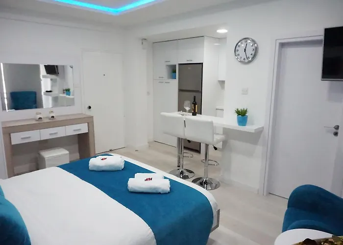 Lazuli 209 Ларнака