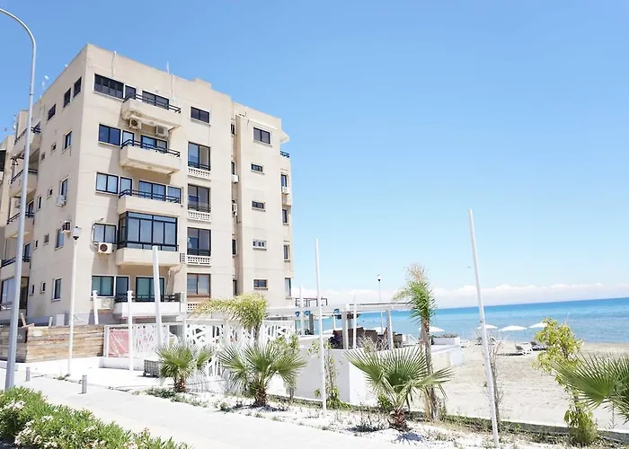 Lazuli 209 * Ларнака