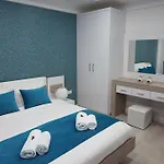 Lazuli 209 شقة لارنكا